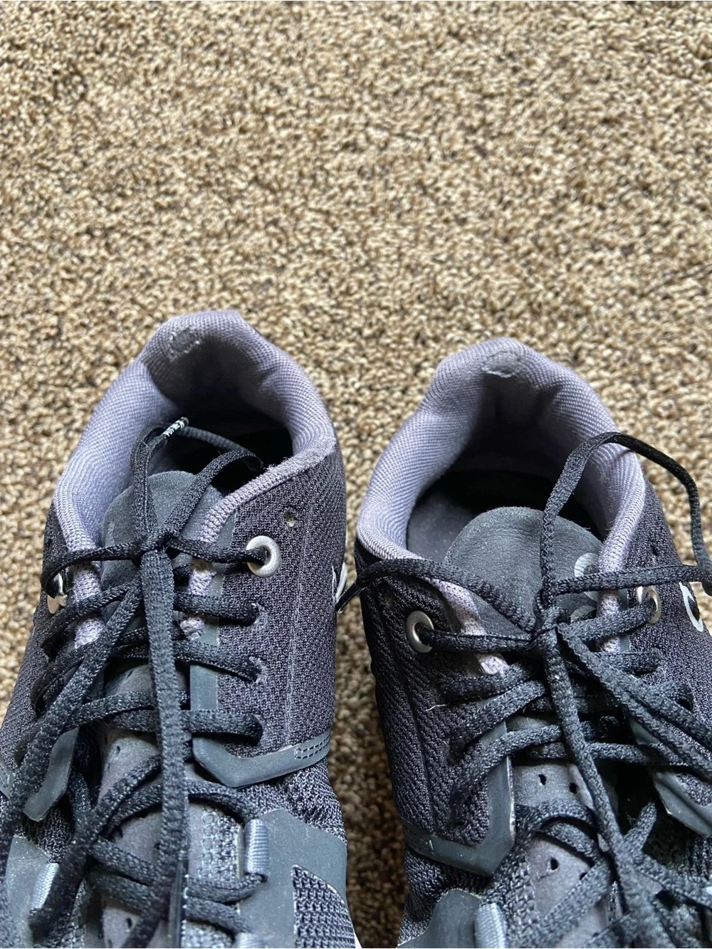 On Cloud Running Shoes Black Women 8.5
